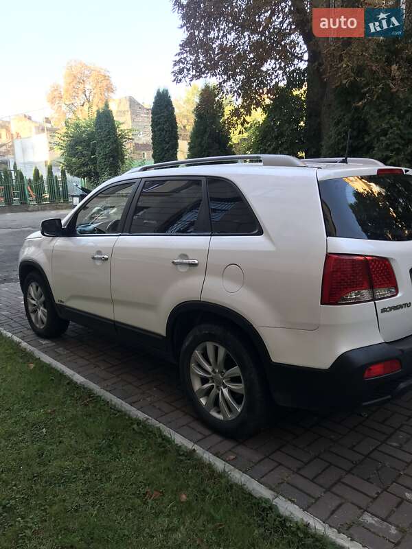 Позашляховик / Кросовер Kia Sorento 2011 в Львові
