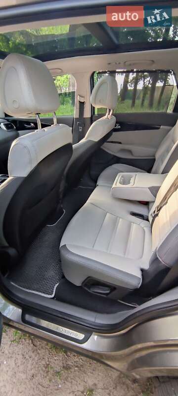 Позашляховик / Кросовер Kia Sorento 2016 в Києві фото 30 Позашляховик / Кросовер Kia Sorento 2016 в Києві