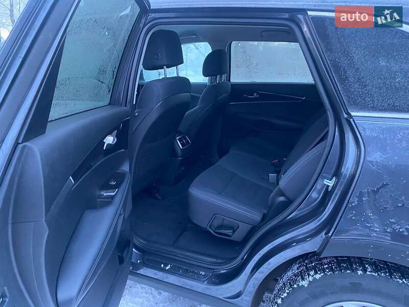 Позашляховик / Кросовер Kia Sorento 2016 в Чернівцях фото 6 Позашляховик / Кросовер Kia Sorento 2016 в Чернівцях