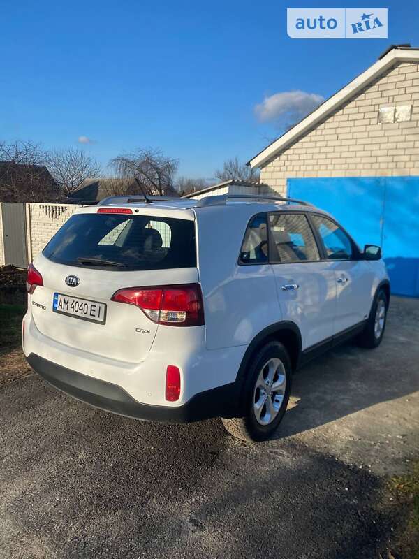 Позашляховик / Кросовер Kia Sorento 2013 в Житомирі