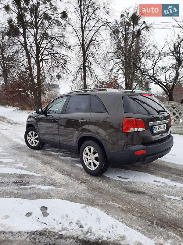 Позашляховик / Кросовер Kia Sorento 2009 в Рівному
