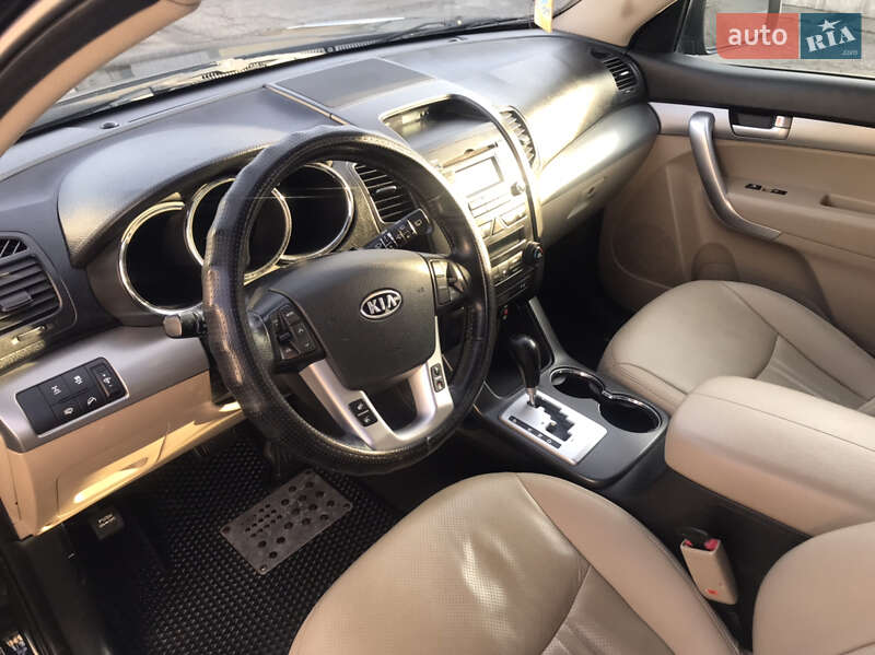 Позашляховик / Кросовер Kia Sorento 2011 в Кременчуці