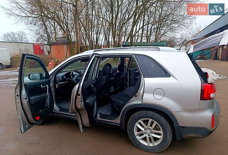 Внедорожник / Кроссовер Kia Sorento 2013 в Чернигове фото 4 Внедорожник / Кроссовер Kia Sorento 2013 в Чернигове