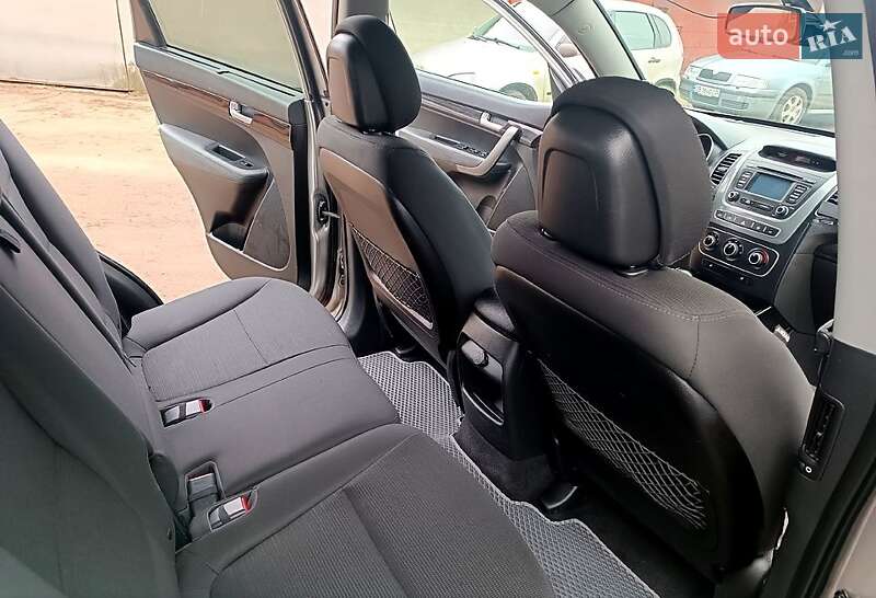 Внедорожник / Кроссовер Kia Sorento 2013 в Чернигове фото 9 Внедорожник / Кроссовер Kia Sorento 2013 в Чернигове