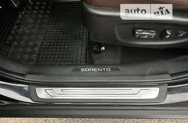 Позашляховик / Кросовер Kia Sorento 2012 в  фото 43 Позашляховик / Кросовер Kia Sorento 2012 в