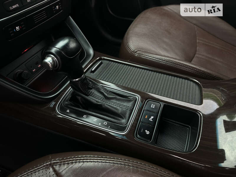 Внедорожник / Кроссовер Kia Sorento 2012 в Трускавце