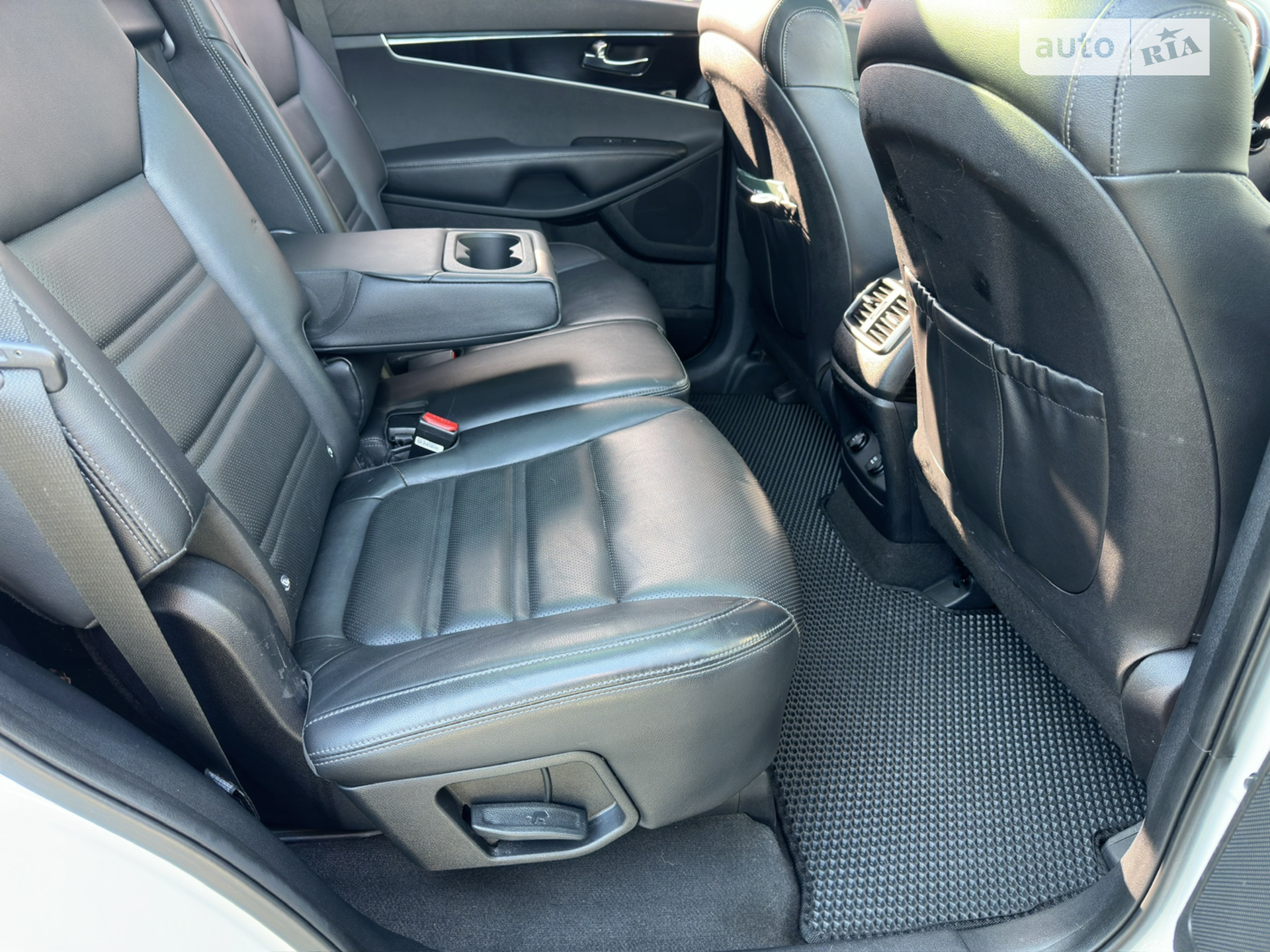 2018 Kia Sorento - мініатюра 16
