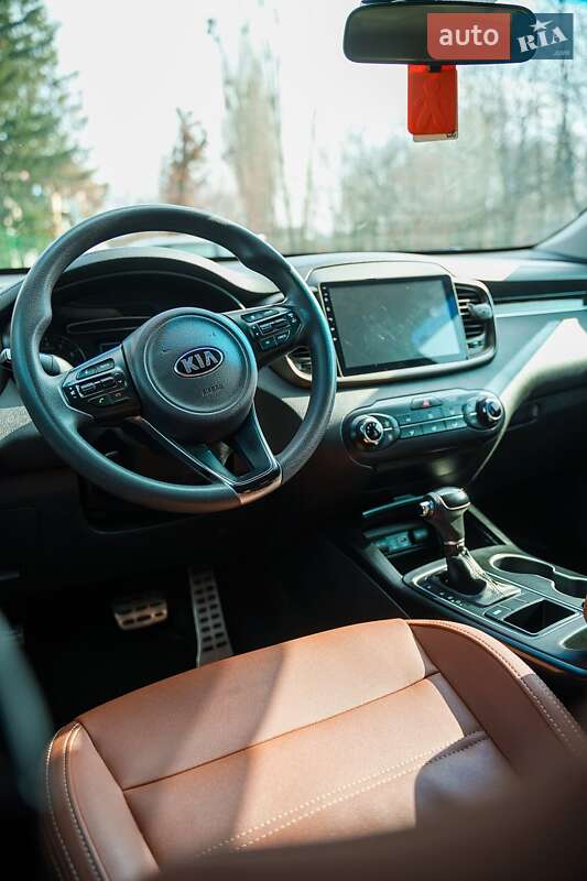 Позашляховик / Кросовер Kia Sorento 2016 в Вінниці