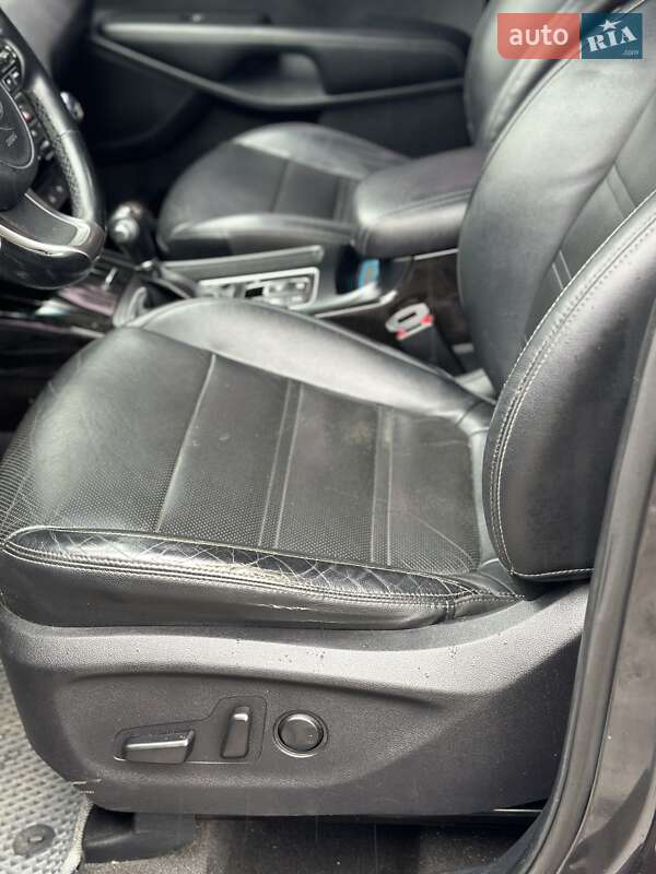 Позашляховик / Кросовер Kia Sorento 2016 в Києві