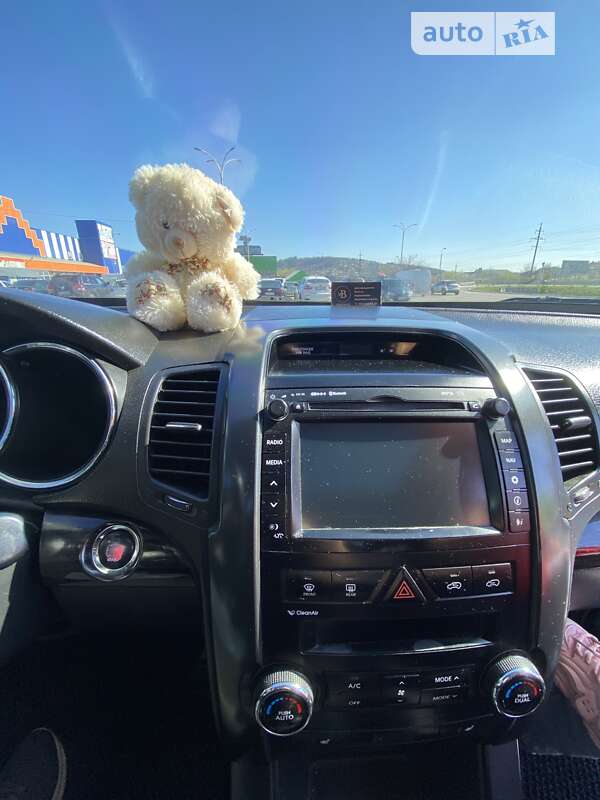 Позашляховик / Кросовер Kia Sorento 2011 в Мукачевому