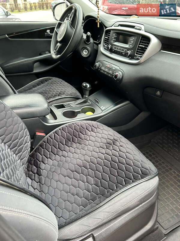 Внедорожник / Кроссовер Kia Sorento 2016 в Каменском фото 7 Внедорожник / Кроссовер Kia Sorento 2016 в Каменском