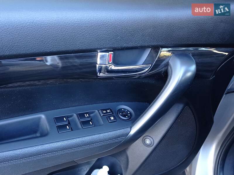 Внедорожник / Кроссовер Kia Sorento 2012 в Дрогобыче