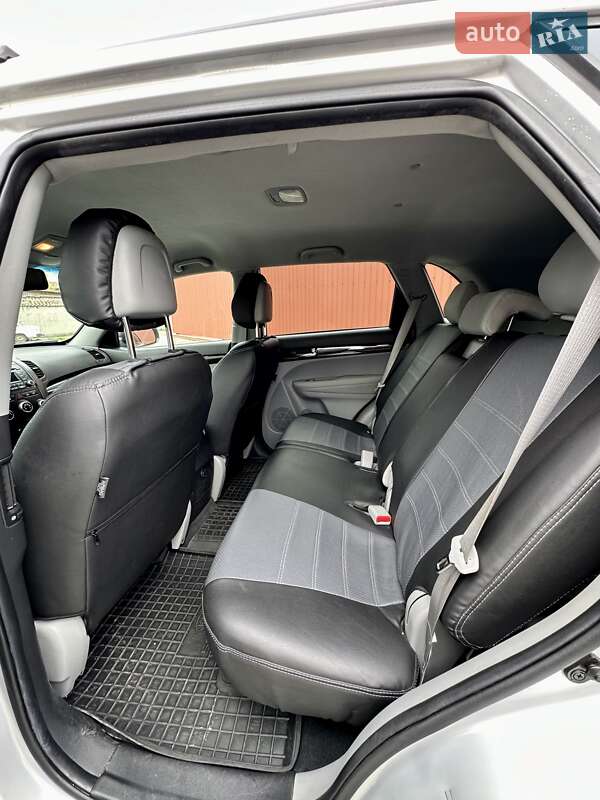Внедорожник / Кроссовер Kia Sorento 2011 в Одессе