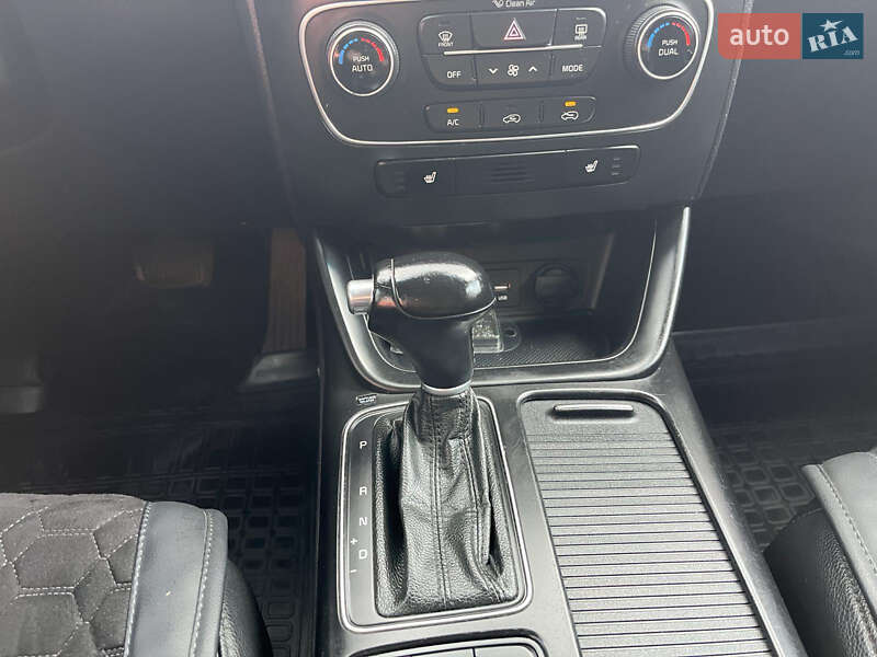 Позашляховик / Кросовер Kia Sorento 2013 в Гайсину