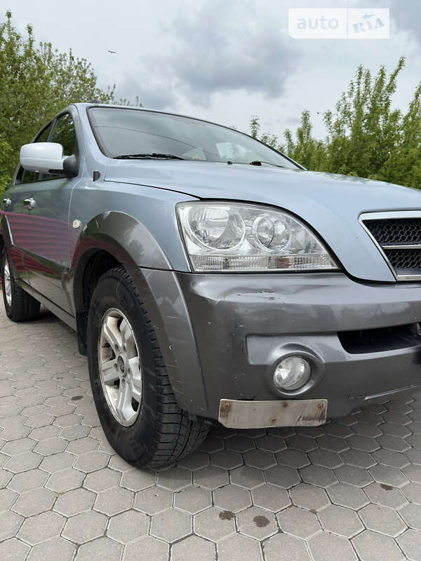 Внедорожник / Кроссовер Kia Sorento 2005 в Кременце