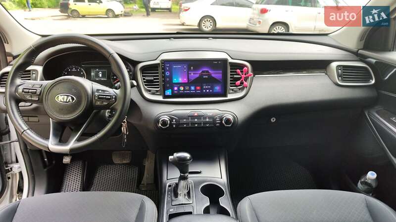Внедорожник / Кроссовер Kia Sorento 2016 в Кривом Роге
