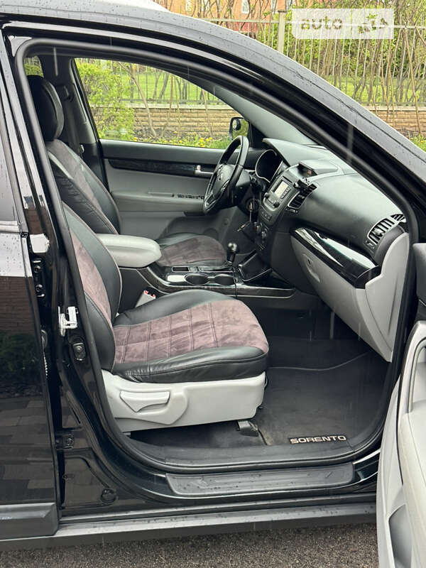 Внедорожник / Кроссовер Kia Sorento 2013 в Киеве