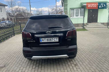Позашляховик / Кросовер Kia Sorento 2011 в Івано-Франківську