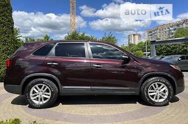 Внедорожник / Кроссовер Kia Sorento 2013 в Черновцах