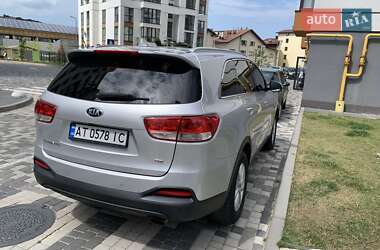 Внедорожник / Кроссовер Kia Sorento 2016 в 