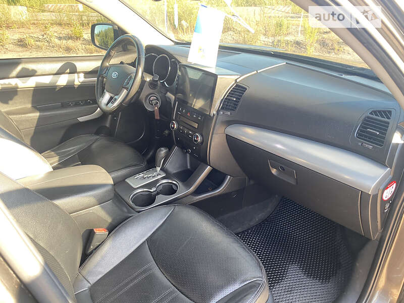Позашляховик / Кросовер Kia Sorento 2010 в Житомирі