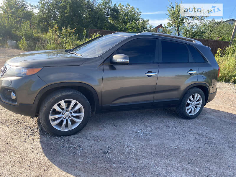 Позашляховик / Кросовер Kia Sorento 2010 в Житомирі