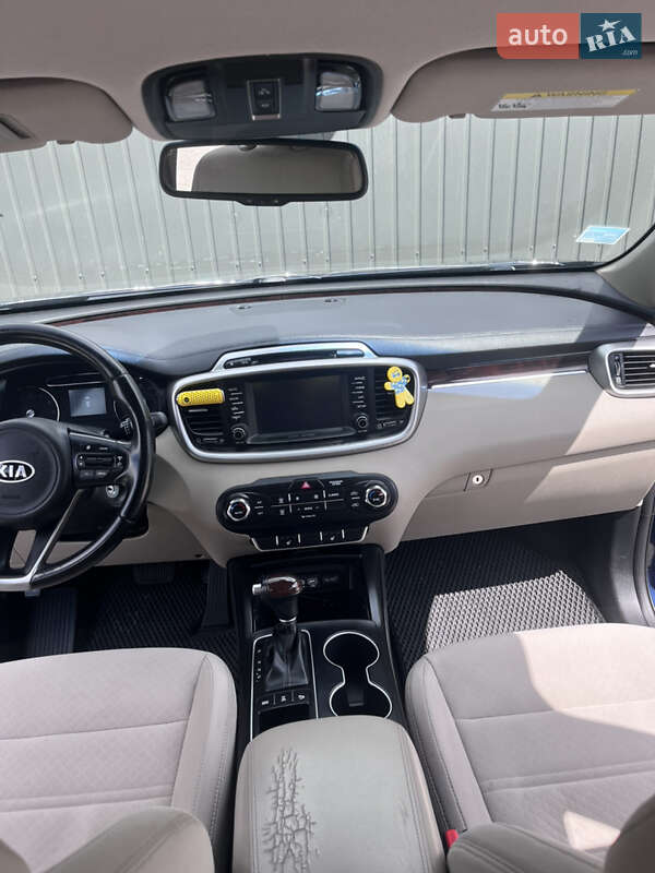 Внедорожник / Кроссовер Kia Sorento 2016 в Городенке