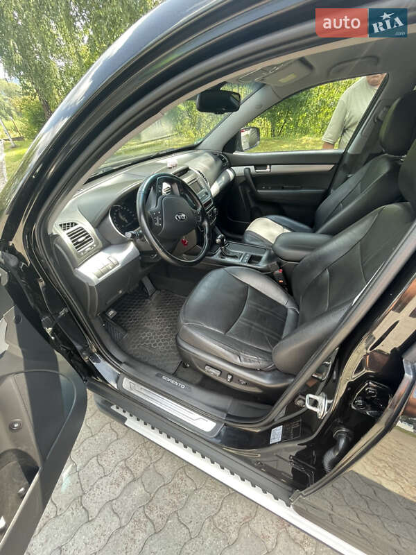 Внедорожник / Кроссовер Kia Sorento 2012 в Тячеве фото 14 Внедорожник / Кроссовер Kia Sorento 2012 в Тячеве