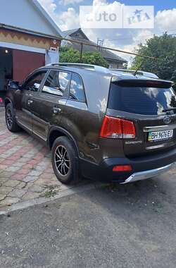 Внедорожник / Кроссовер Kia Sorento 2010 в Подольске