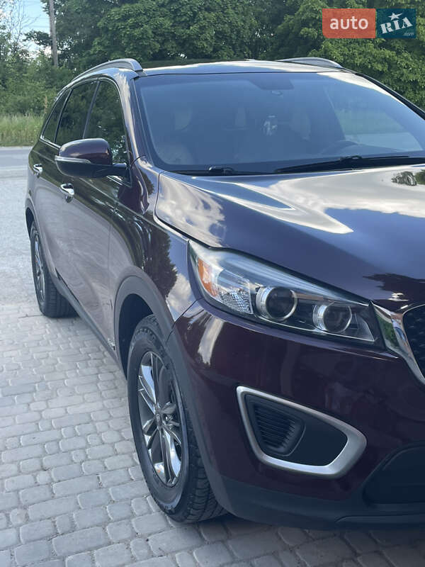 Внедорожник / Кроссовер Kia Sorento 2017 в Каменец-Подольском