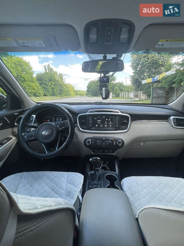 Внедорожник / Кроссовер Kia Sorento 2017 в Каменец-Подольском