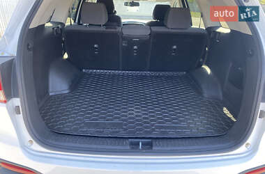 Позашляховик / Кросовер Kia Sorento 2015 в 