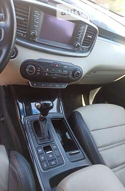 Внедорожник / Кроссовер Kia Sorento 2016 в 
