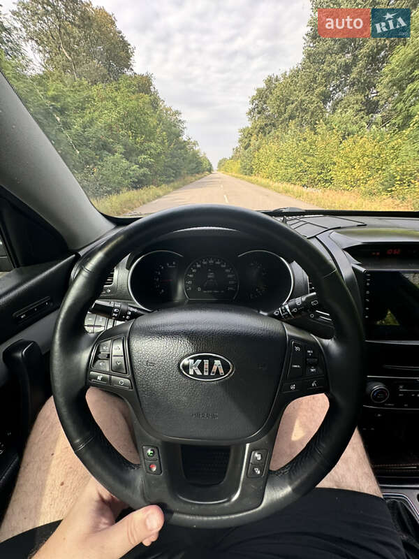 Внедорожник / Кроссовер Kia Sorento 2014 в Ахтырке