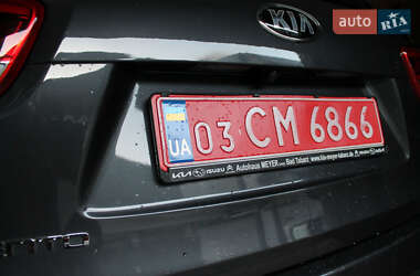 Позашляховик / Кросовер Kia Sorento 2015 в 