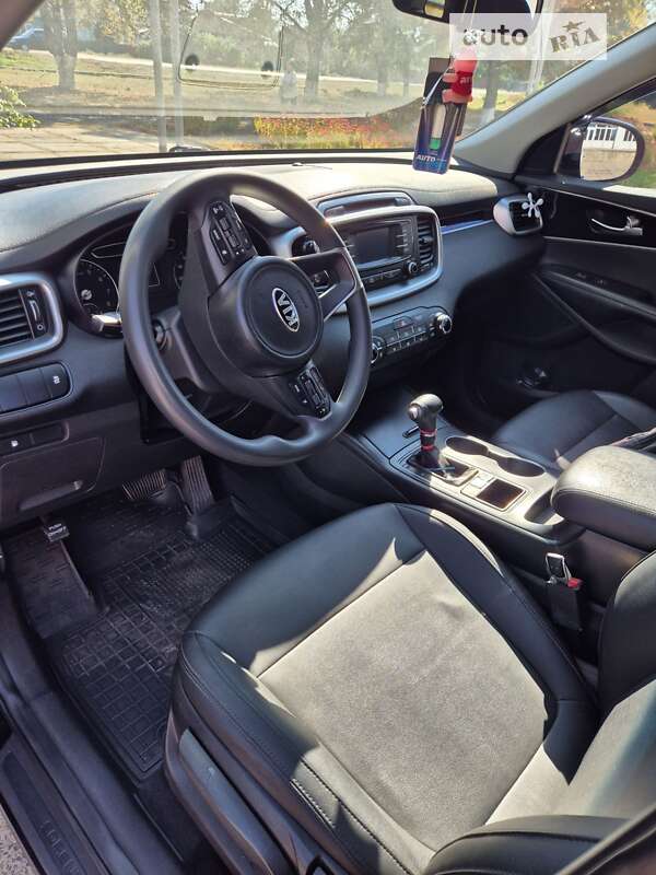 Внедорожник / Кроссовер Kia Sorento 2018 в Конотопе фото 10 Внедорожник / Кроссовер Kia Sorento 2018 в Конотопе