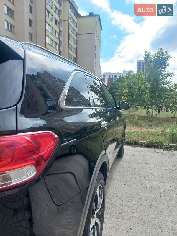 Позашляховик / Кросовер Kia Sorento 2016 в Івано-Франківську