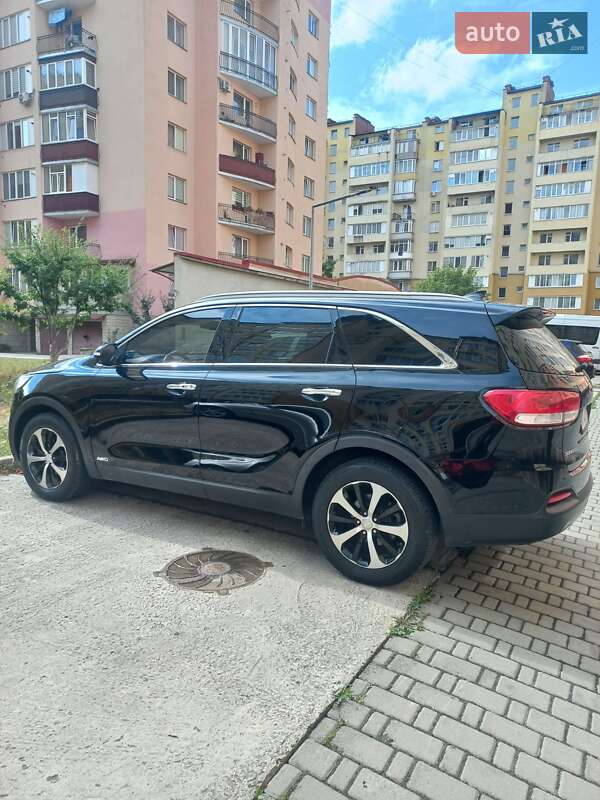 Позашляховик / Кросовер Kia Sorento 2016 в Івано-Франківську