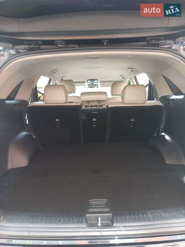 Позашляховик / Кросовер Kia Sorento 2016 в Івано-Франківську