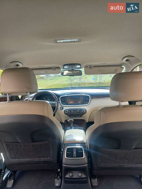 Позашляховик / Кросовер Kia Sorento 2016 в Івано-Франківську