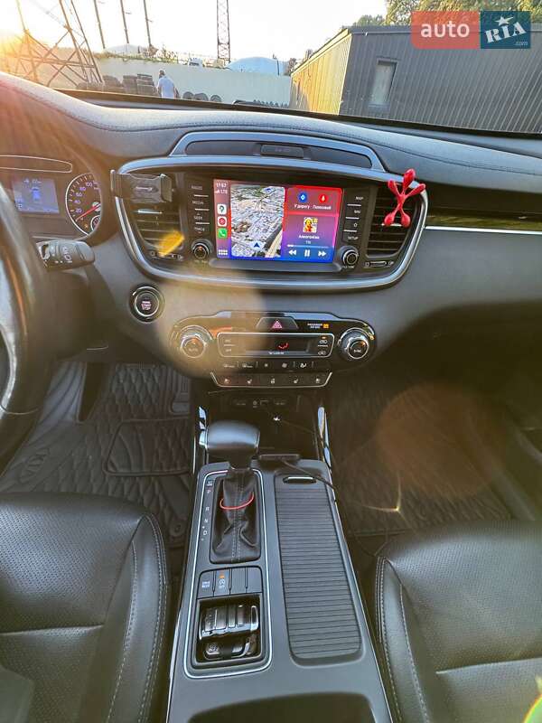 Позашляховик / Кросовер Kia Sorento 2017 в Одесі