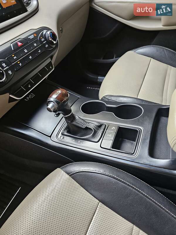 Позашляховик / Кросовер Kia Sorento 2015 в Харкові фото 26 Позашляховик / Кросовер Kia Sorento 2015 в Харкові