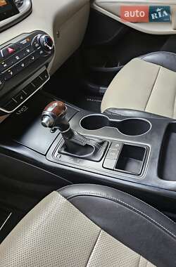 Внедорожник / Кроссовер Kia Sorento 2015 в 