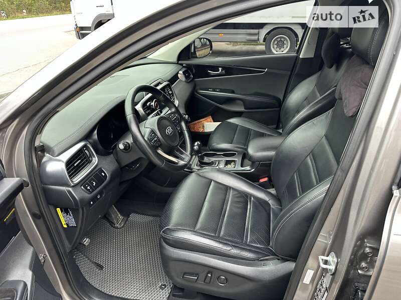 Позашляховик / Кросовер Kia Sorento 2017 в Тернополі