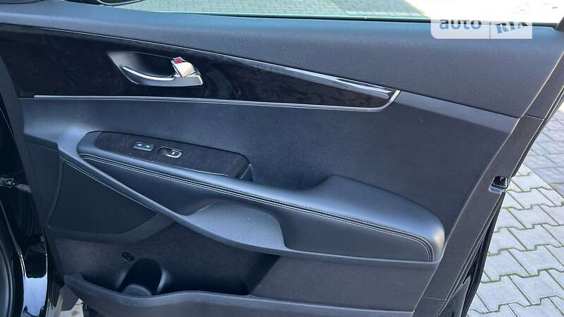 Внедорожник / Кроссовер Kia Sorento 2015 в Ивано-Франковске