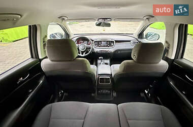 Внедорожник / Кроссовер Kia Sorento 2017 в 