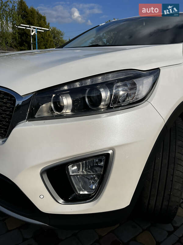 Позашляховик / Кросовер Kia Sorento 2016 в Вараші