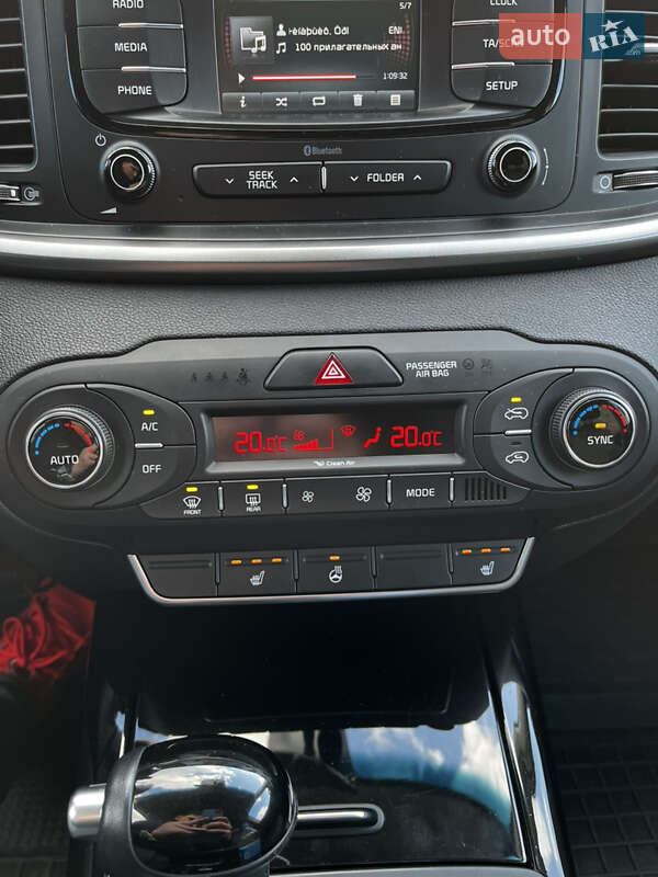 Позашляховик / Кросовер Kia Sorento 2016 в Вараші