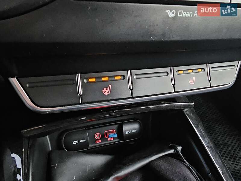 Внедорожник / Кроссовер Kia Sorento 2017 в Изюме