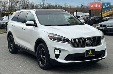 Внедорожник / Кроссовер Kia Sorento 2016 в Черновцах